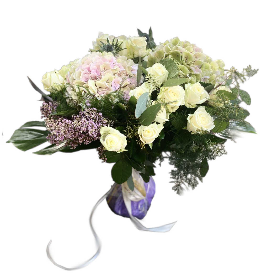 BUKETT AV HORTENSIA OCH VITA ROSOR